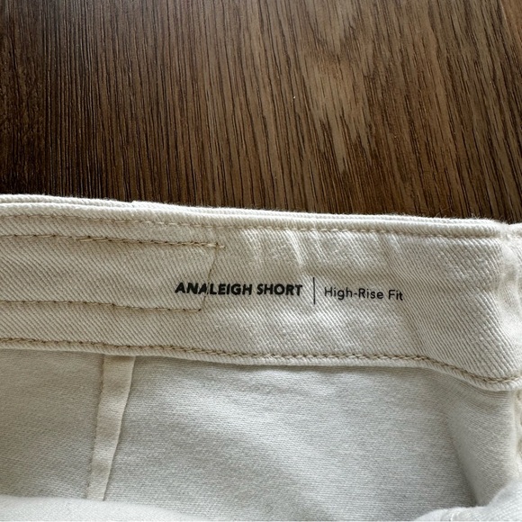 Adriano Goldschmied Womens Analeigh Short 32 Powder Ivory High Rise 3.5” Denim - Picture 3 of 9